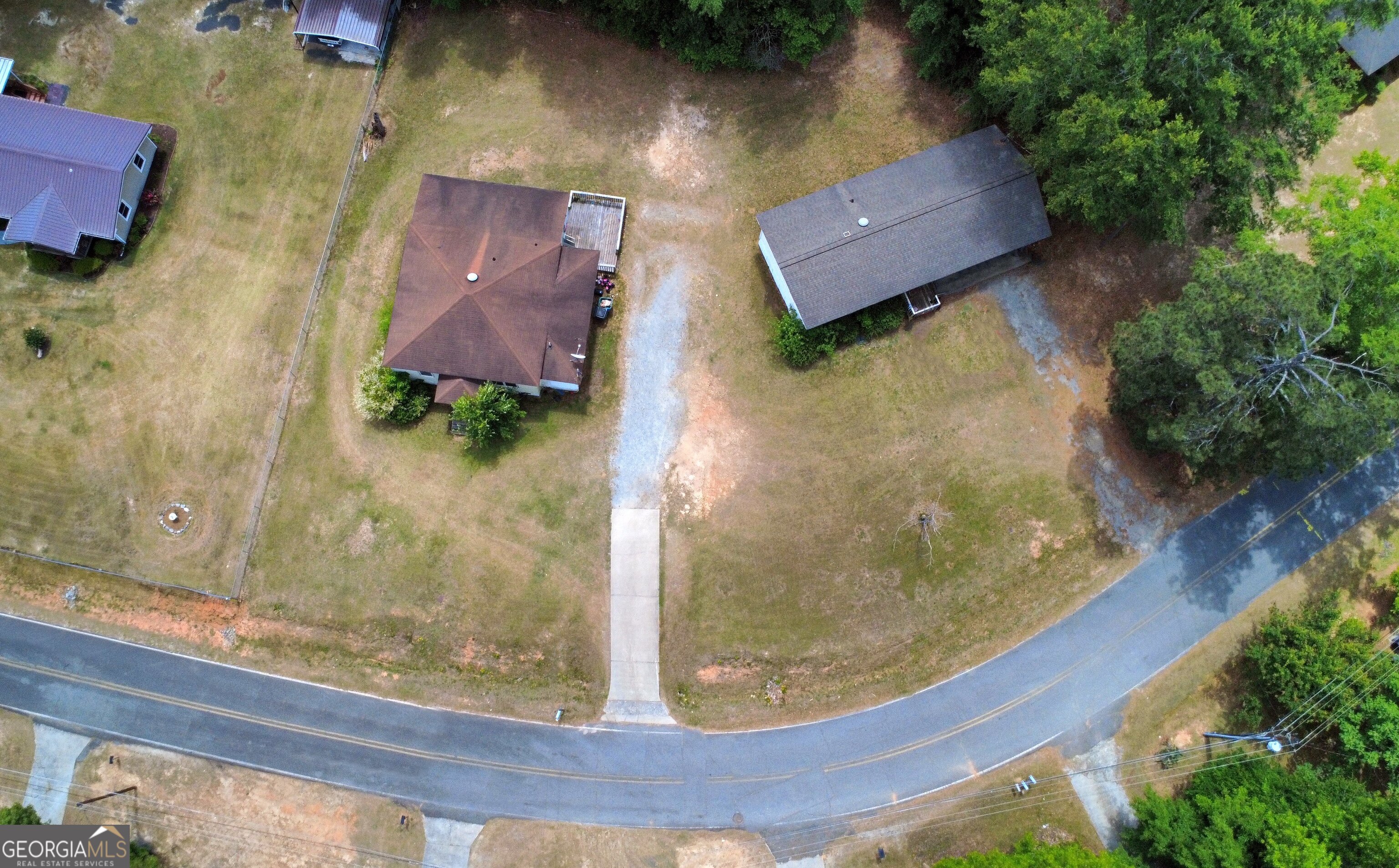 193 Frazier Drive Southeast Milledgeville, GA 31061 - Photo 38 of 38 an aerial view of a house with garden space and a sink
