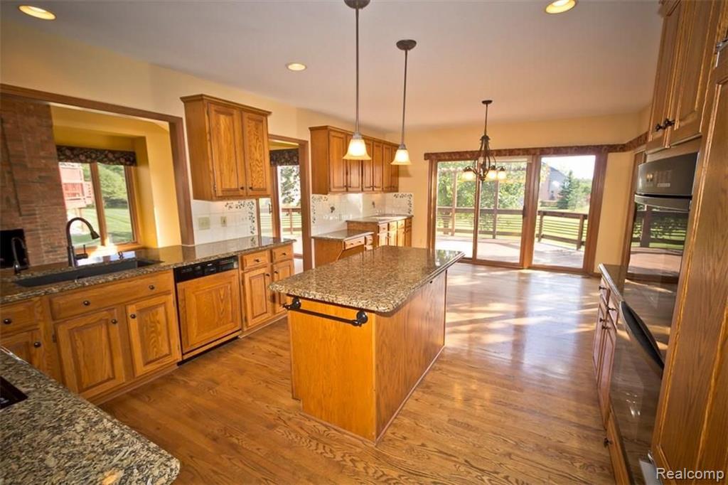 5754 Springbrook Drive Troy, MI 48098 - Photo 40 of 87