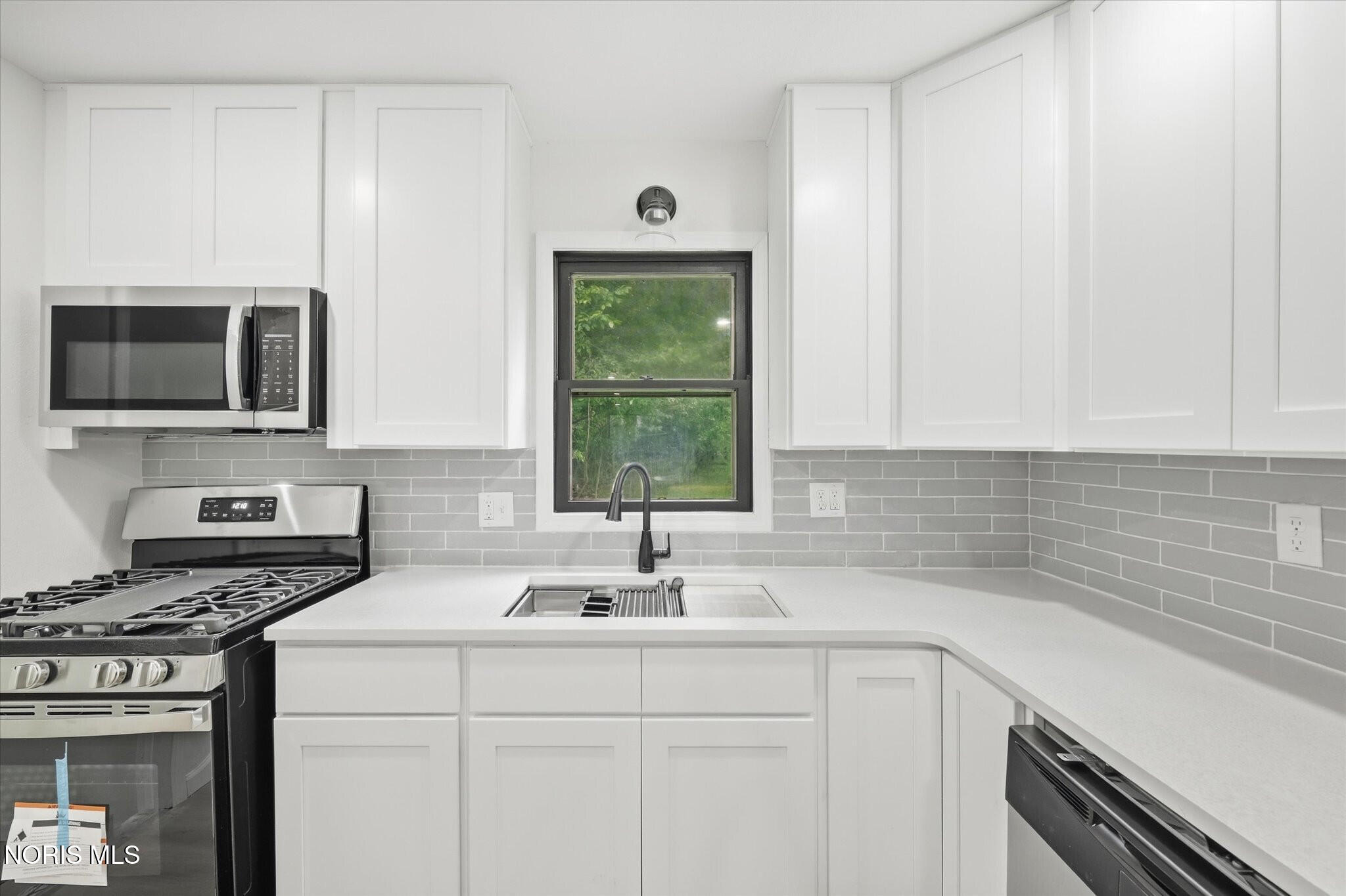 6125 Bryan Road Oregon, OH 43616 - Photo 19 of 46 Gallery Image 19