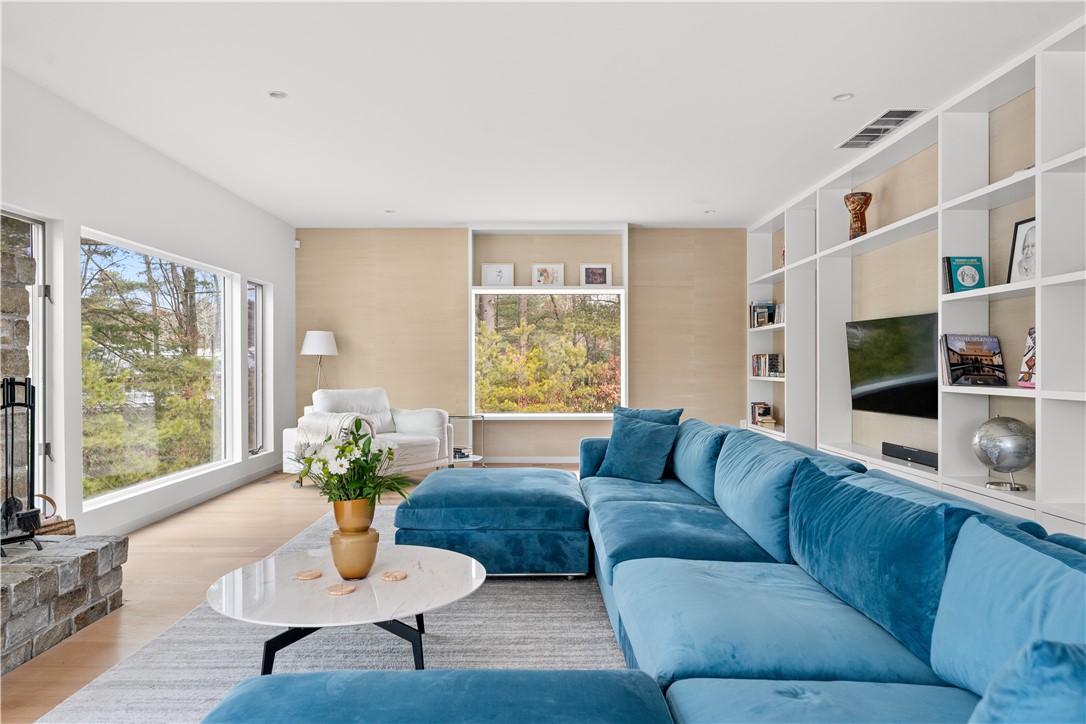 21 Fairview Avenue Hopkinton, RI 02832 - Photo 14 of 50