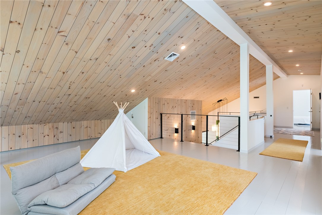 21 Fairview Avenue Hopkinton, RI 02832 - Photo 25 of 50