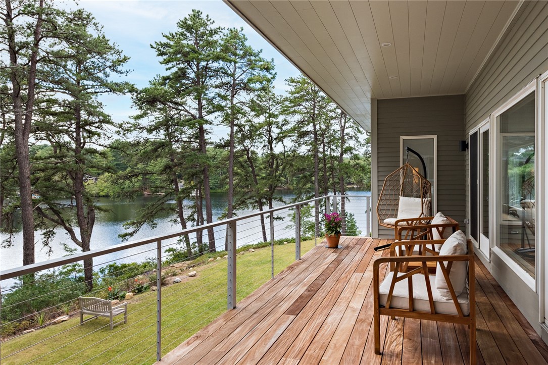 21 Fairview Avenue Hopkinton, RI 02832 - Photo 4 of 50