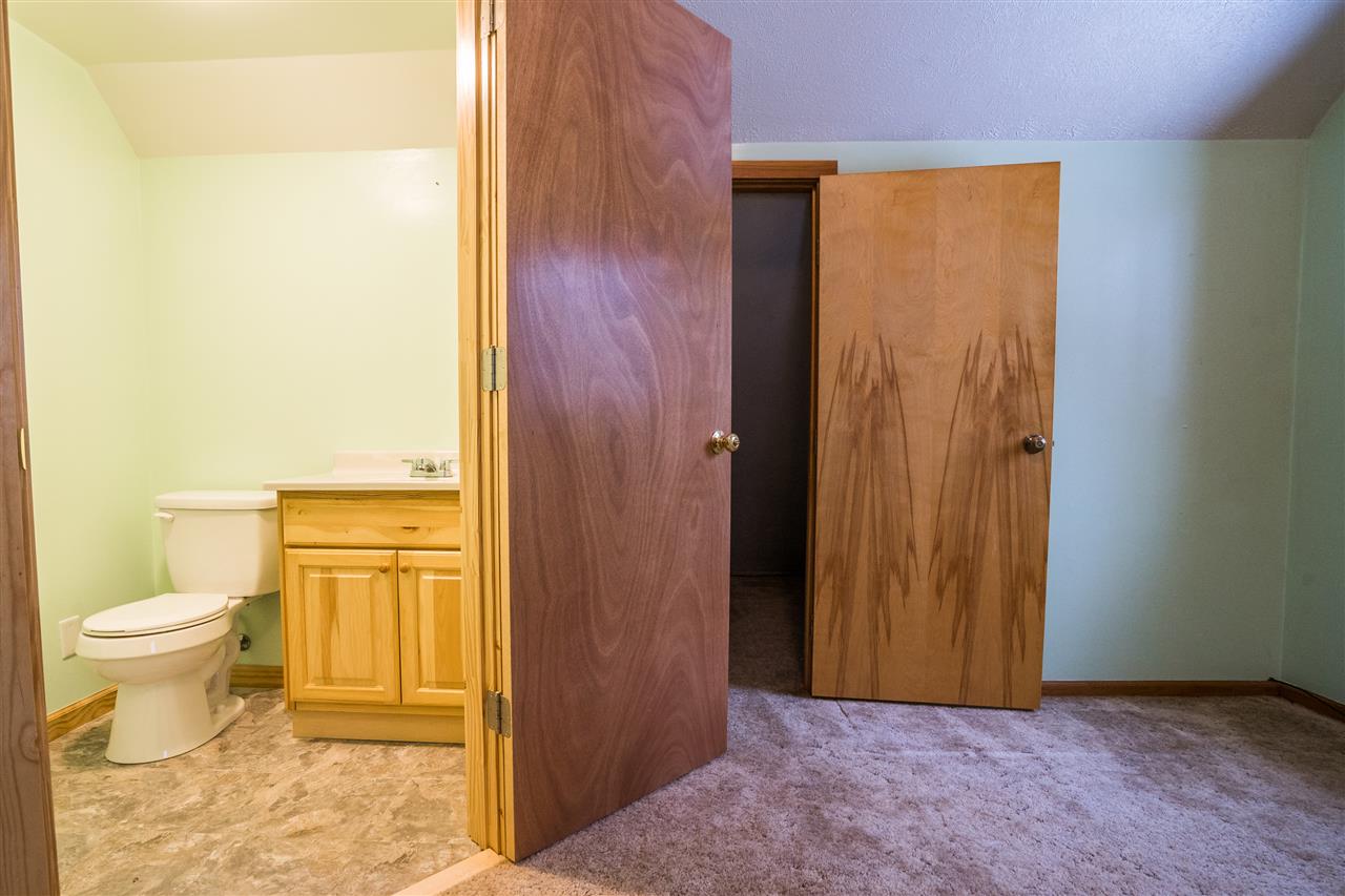 9422 North Reynolds Road Traverse City, MI 49684 - Photo 27 of 30 1870471-26.JPG