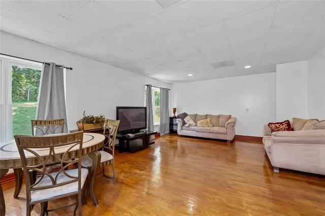 $1,299,900 | 3309 Bethany Bend, Alpharetta, GA 30004