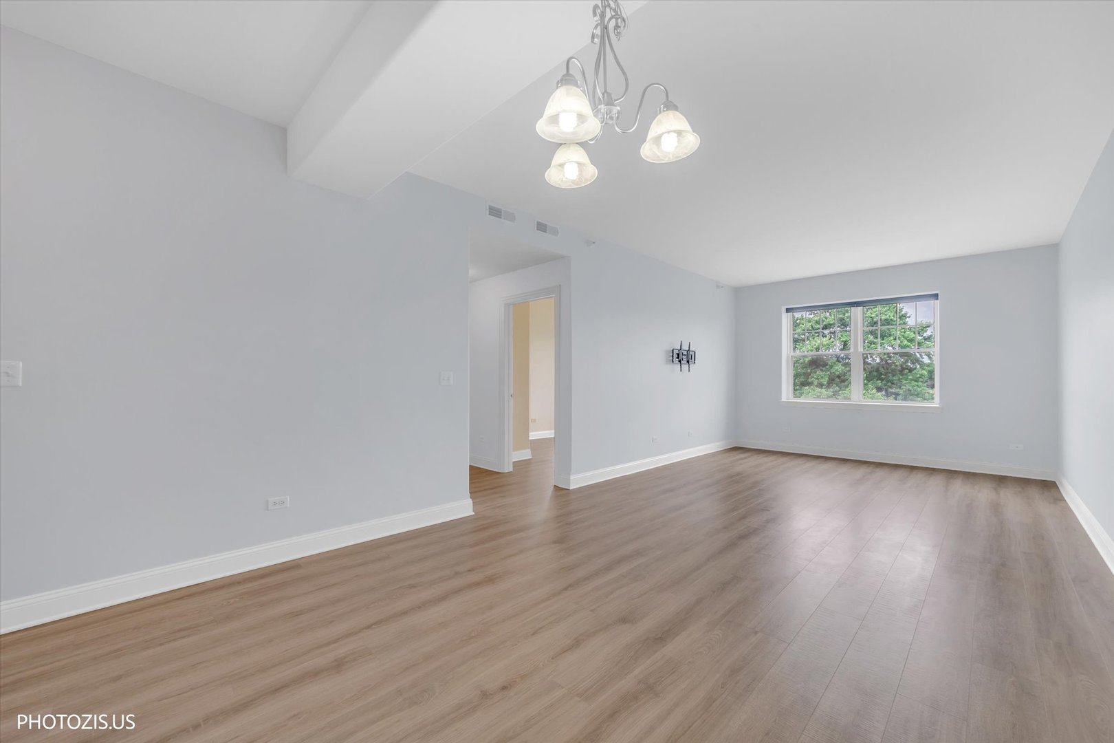 1 Itasca Road, Unit 302 Addison, IL 60101 - Photo 10 of 47 Gallery Image 10