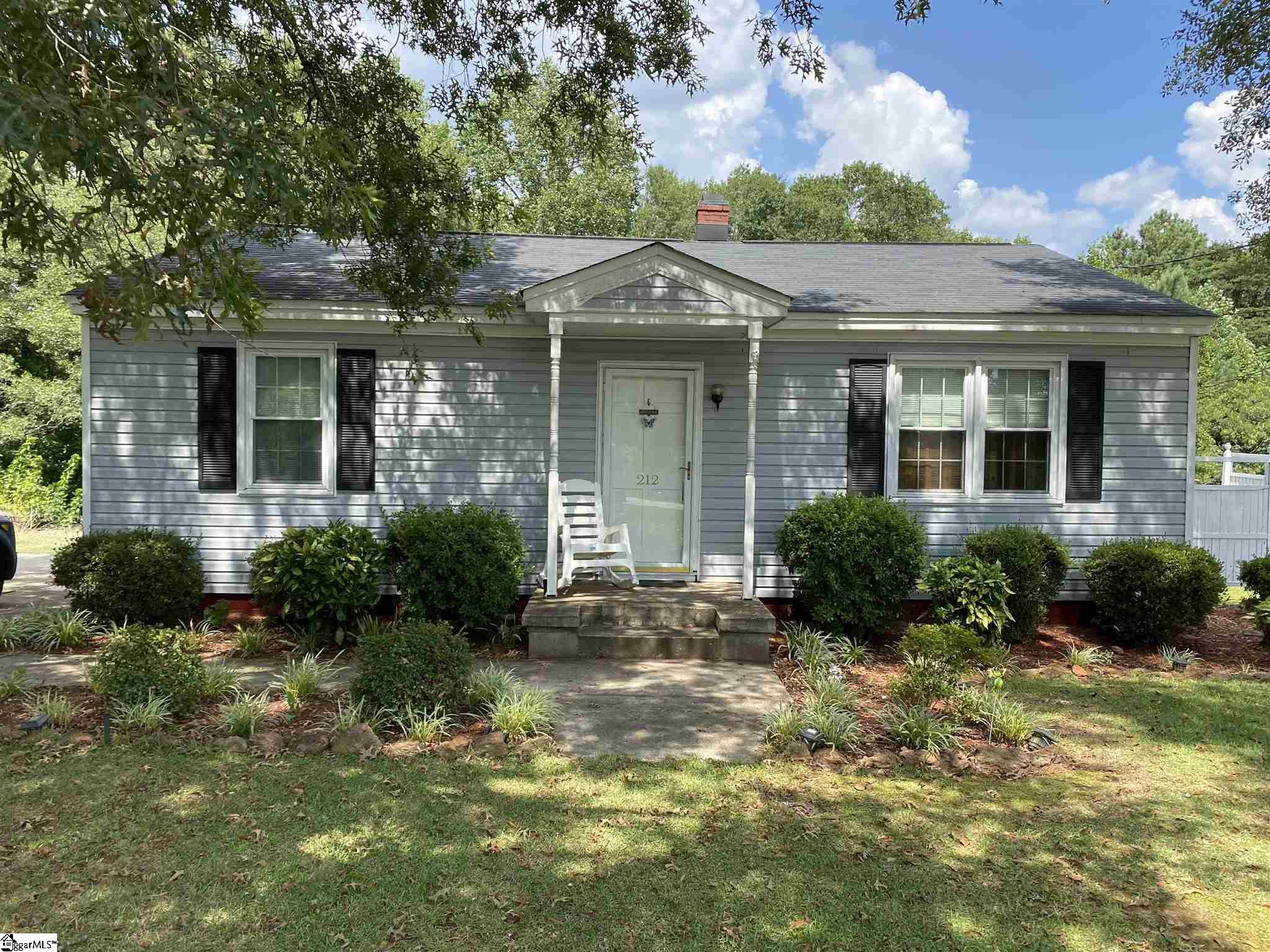 212 Agnew Road Greenville, SC 29617 - Photo 1 of 22 Gallery Image 1