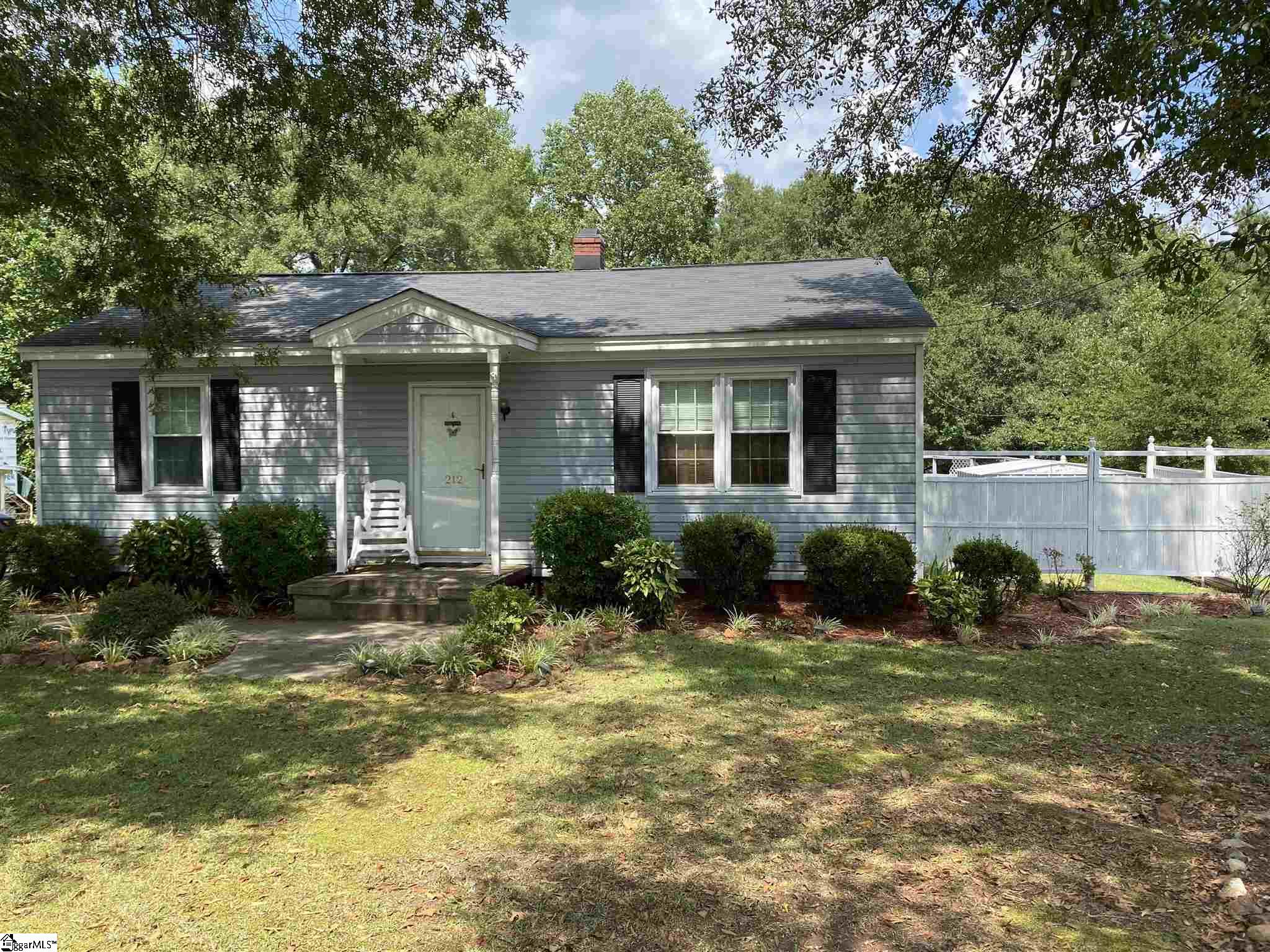 212 Agnew Road Greenville, SC 29617 - Photo 2 of 22 Gallery Image 2