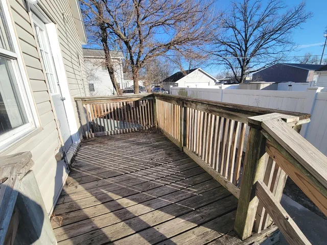 $985 | 533 Deleon Street, Ottawa, IL 61350