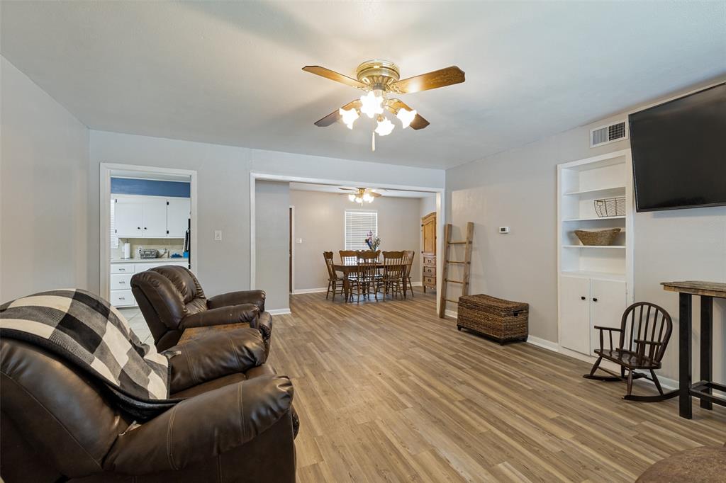 401 South Vick Street Decatur, TX 76234 - Photo 7 of 12