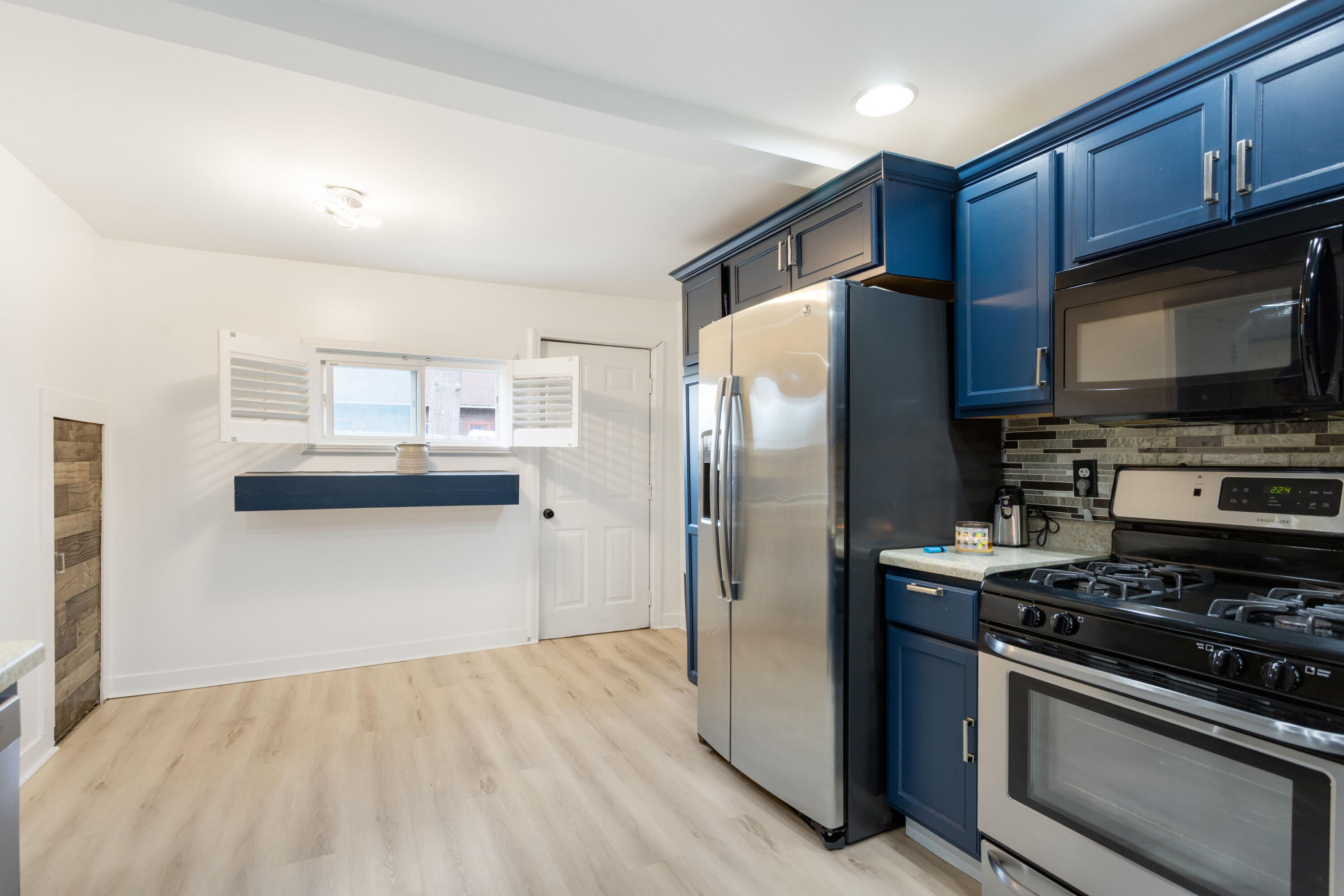 656 South 4th Street Chesterton, IN 46304 - Photo 9 of 22 3000x2001