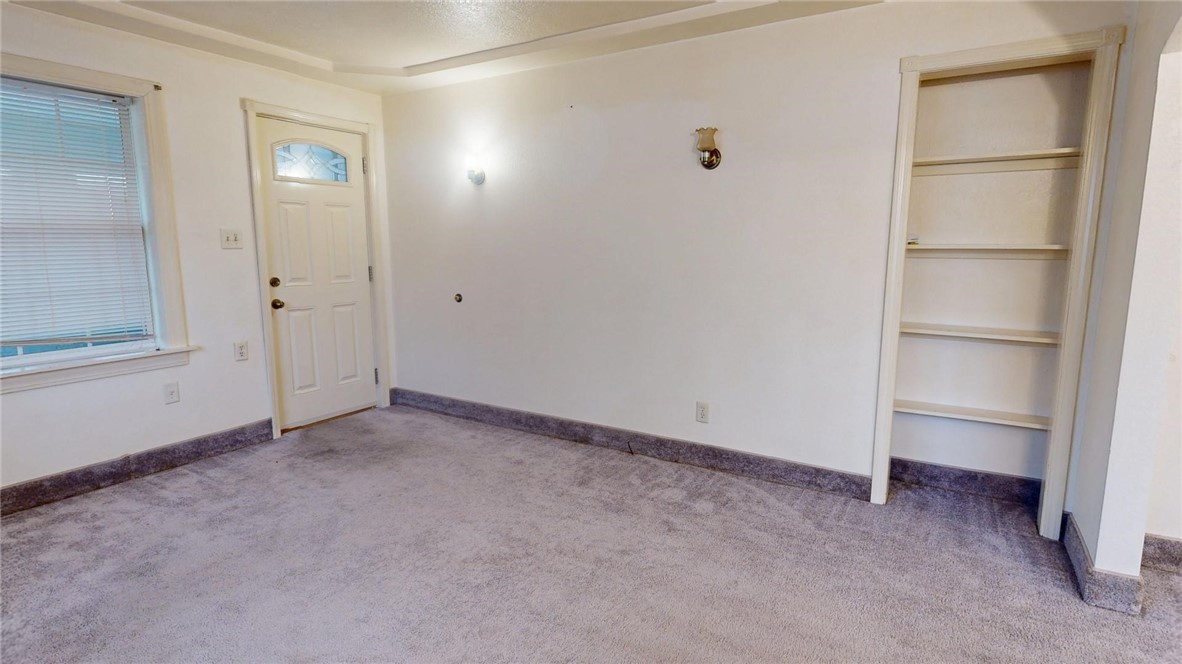 2212 North Main Street Decatur, IL 62526 - Photo 4 of 16