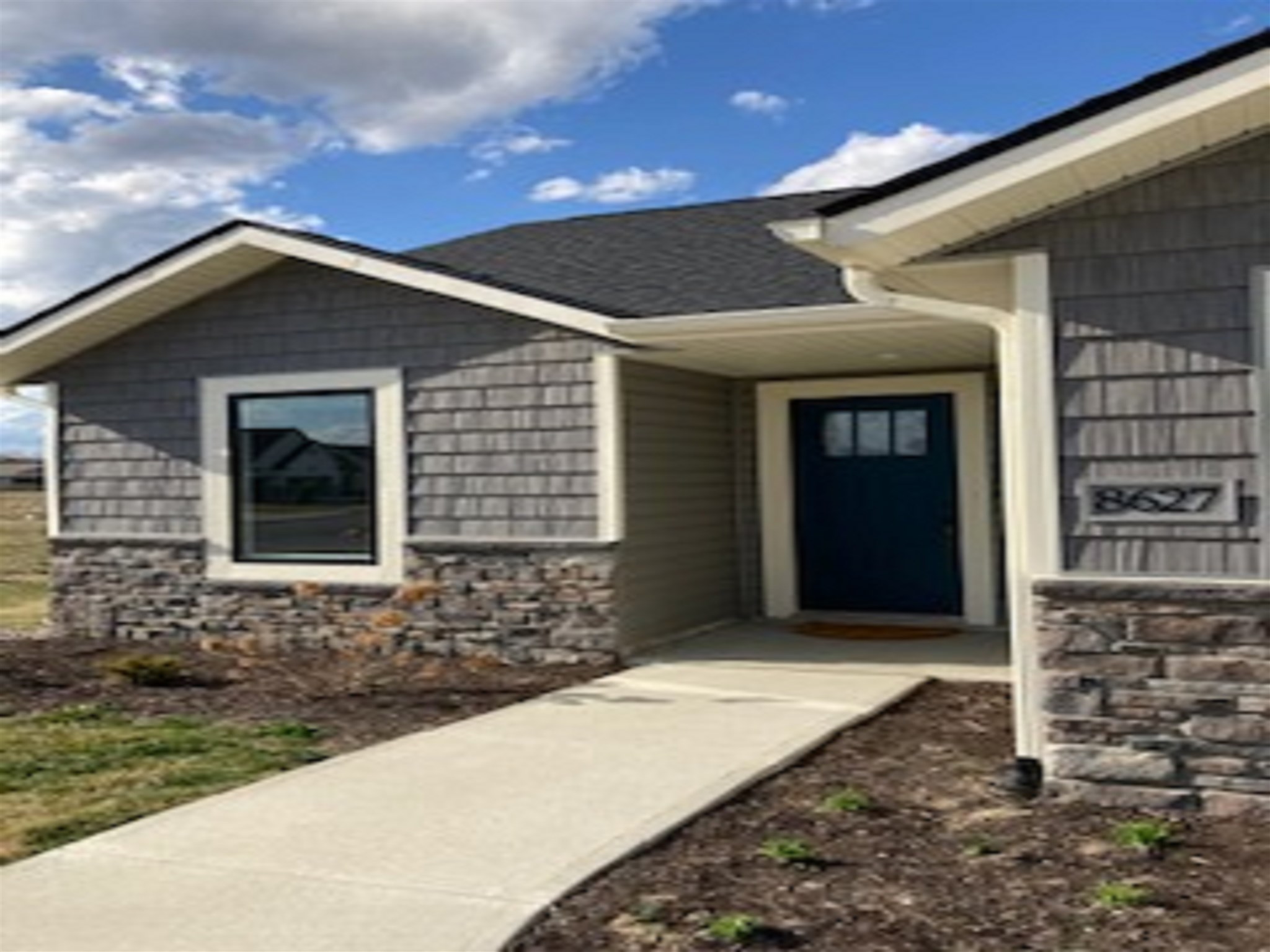 8627 Raceborg Place Fort Wayne, IN 46835 - Photo 2 of 16