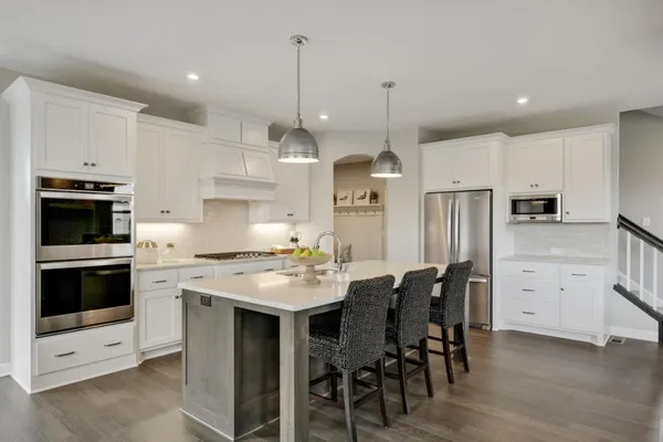 $950,000 | 6205 134th Street North, Hugo, MN 55038