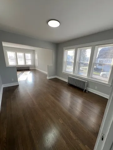 $695,000 | 5700 North Parkside Avenue, Chicago, IL 60646