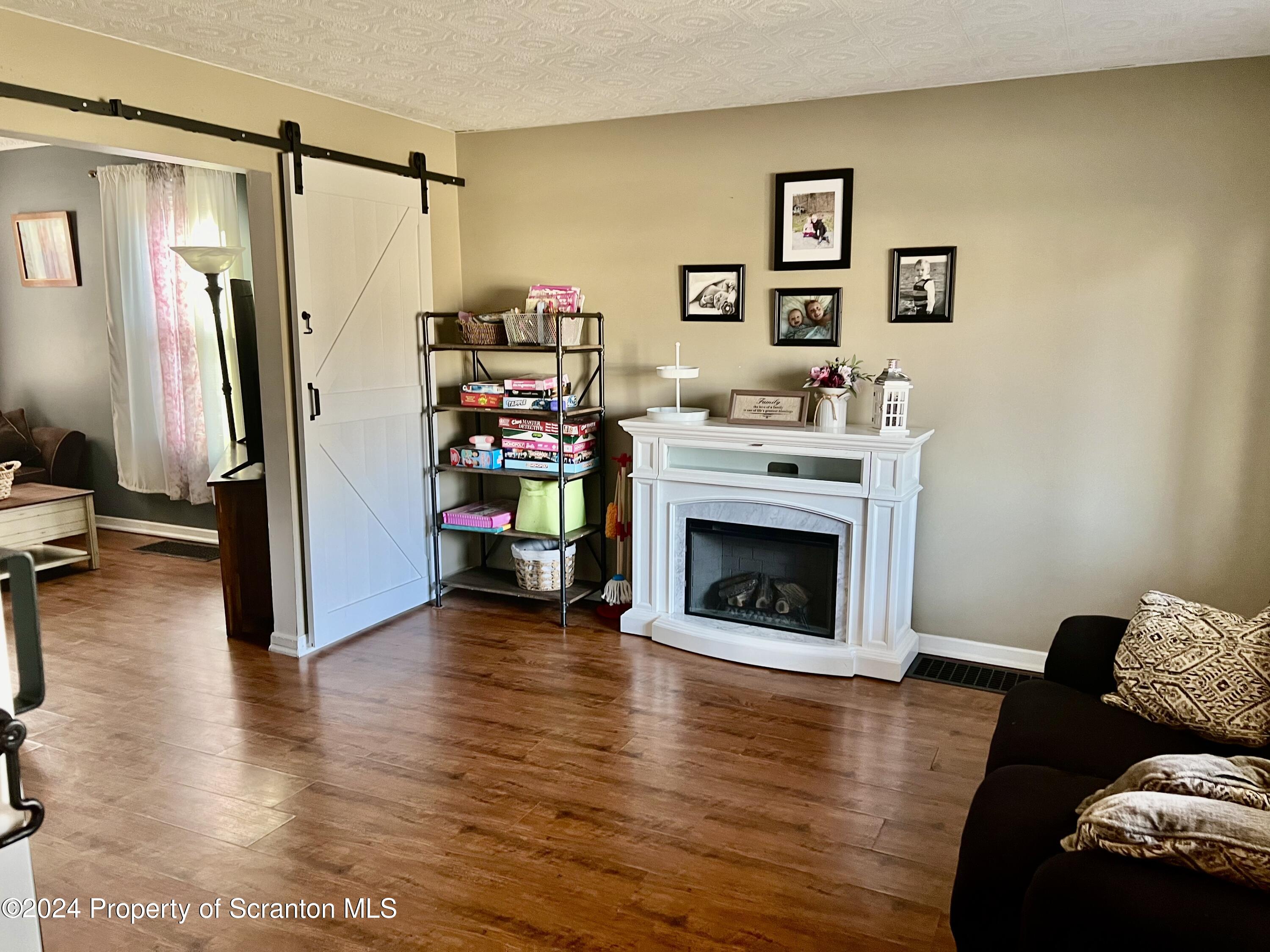 1237 Main Street Pittston, PA 18641 - Photo 5 of 41 Gallery Image 5