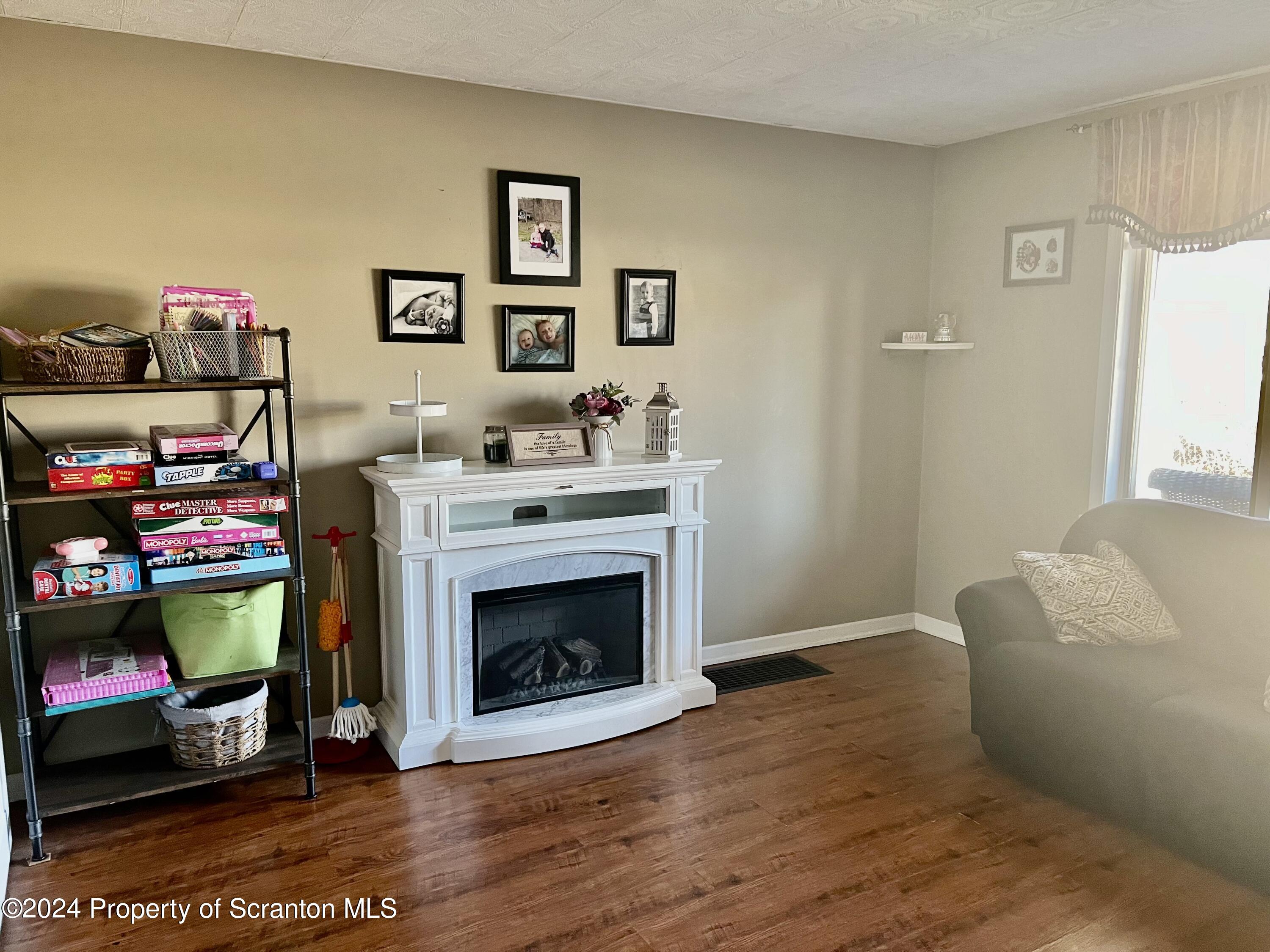 1237 Main Street Pittston, PA 18641 - Photo 6 of 41 Gallery Image 6