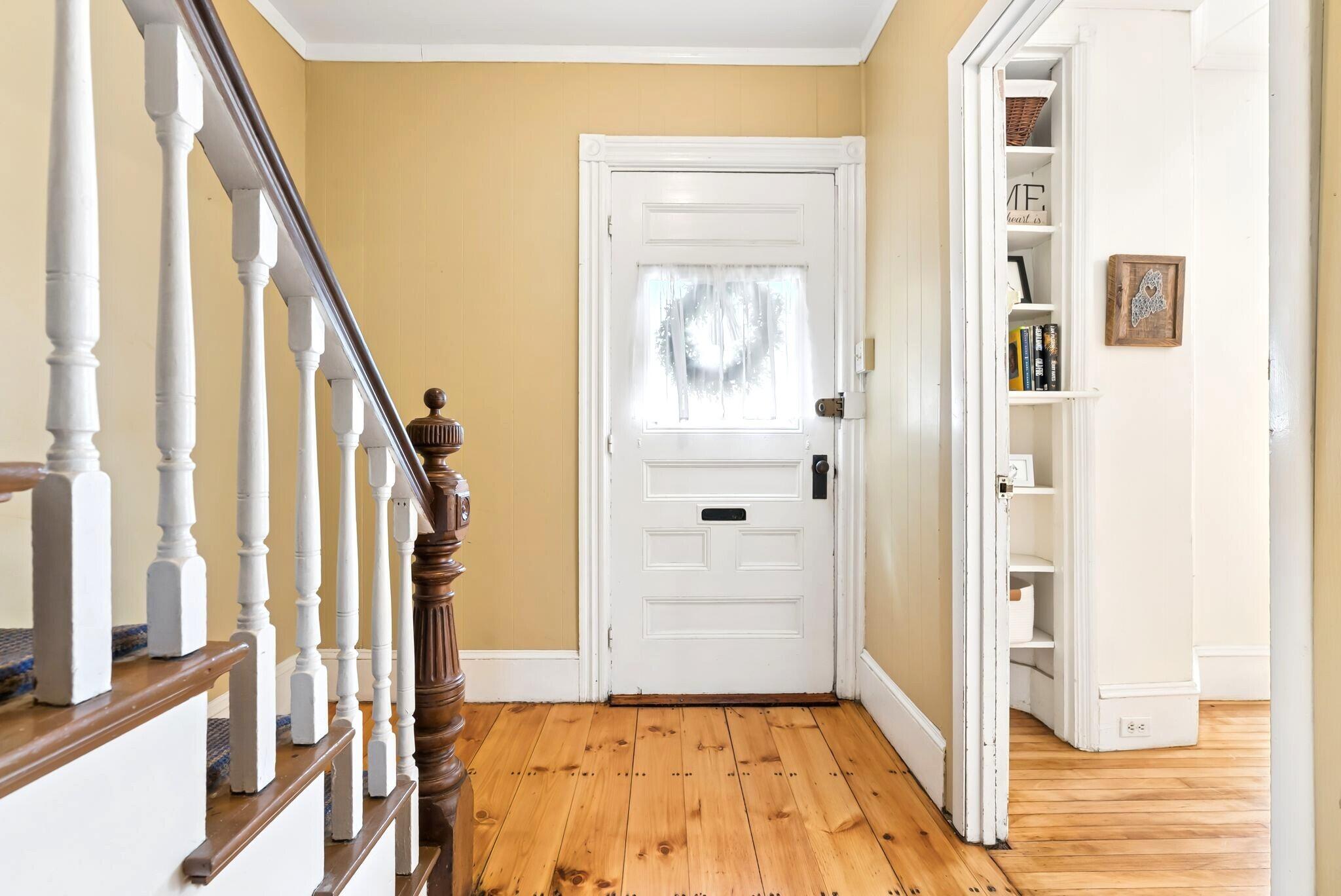 14 Devon Street Portland, ME 04102 - Photo 4 of 41 Front entry