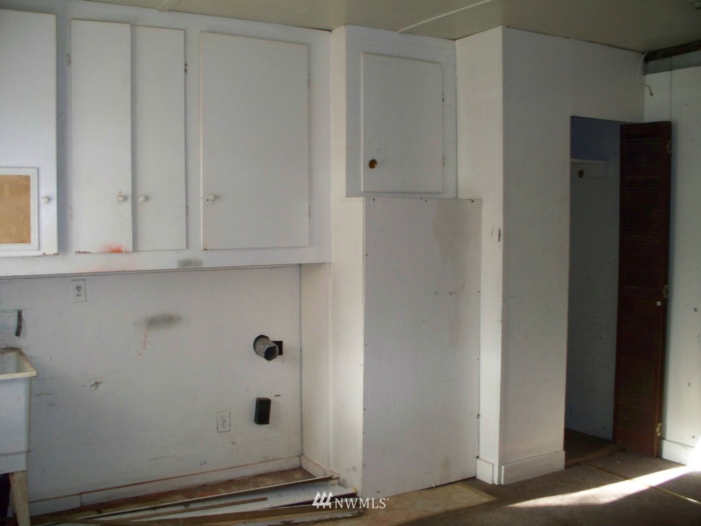 211 Garfield Street Hoquiam, WA 98550 - Photo 8 of 13