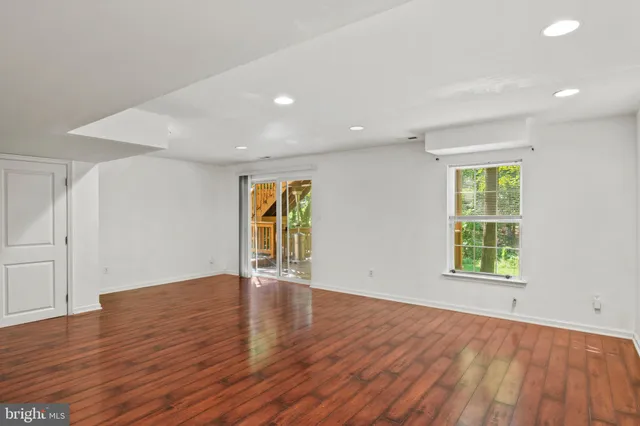 $3,495 | 404 Payne Way, Glen Burnie, MD 21060