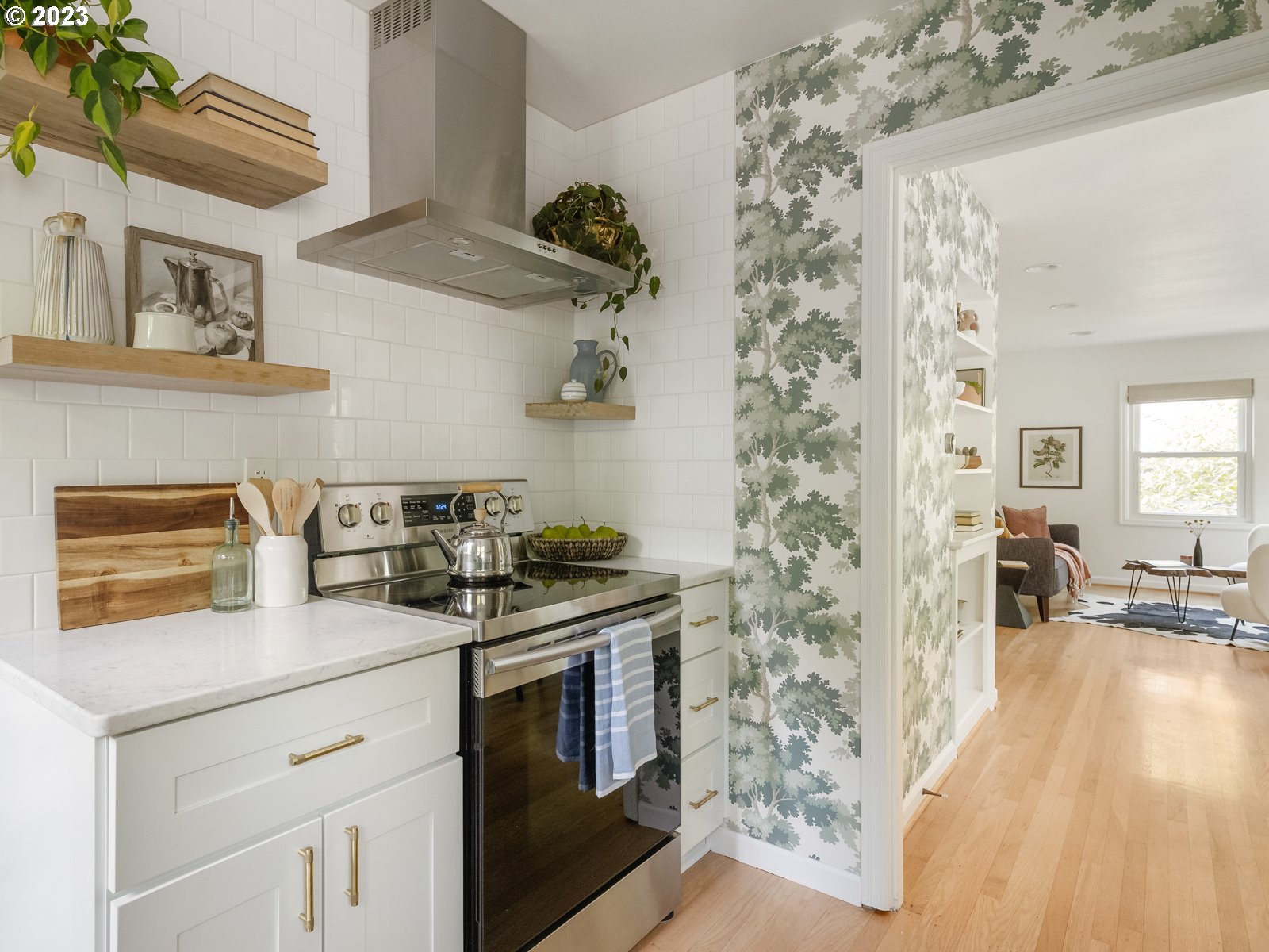 3071 Southwest Flower Terrace Portland, OR 97239 - Photo 14 of 38 Gallery Image 14