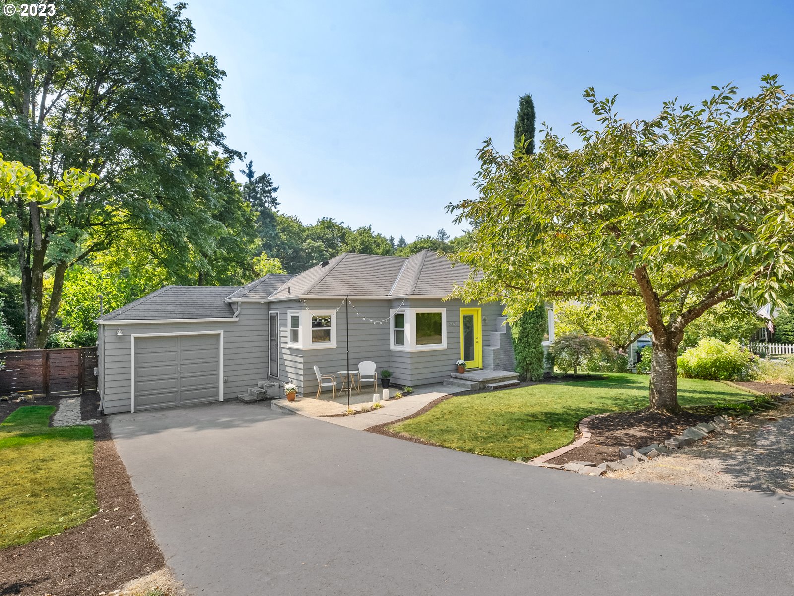 3071 Southwest Flower Terrace Portland, OR 97239 - Photo 3 of 38 Gallery Image 3