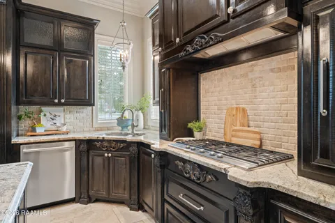 $629,900 | 110 Fernridge Drive, Lafayette, LA 70508