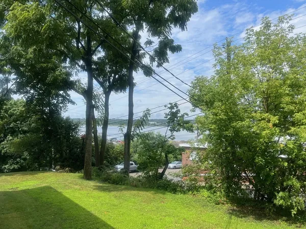 $1,550 | 225 Danforth Street, Unit 3L, Fall River, MA 02720