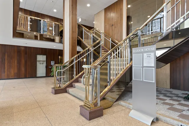 $524,900 | 3200 North Lake Shore Drive, Unit 307, Chicago, IL 60657