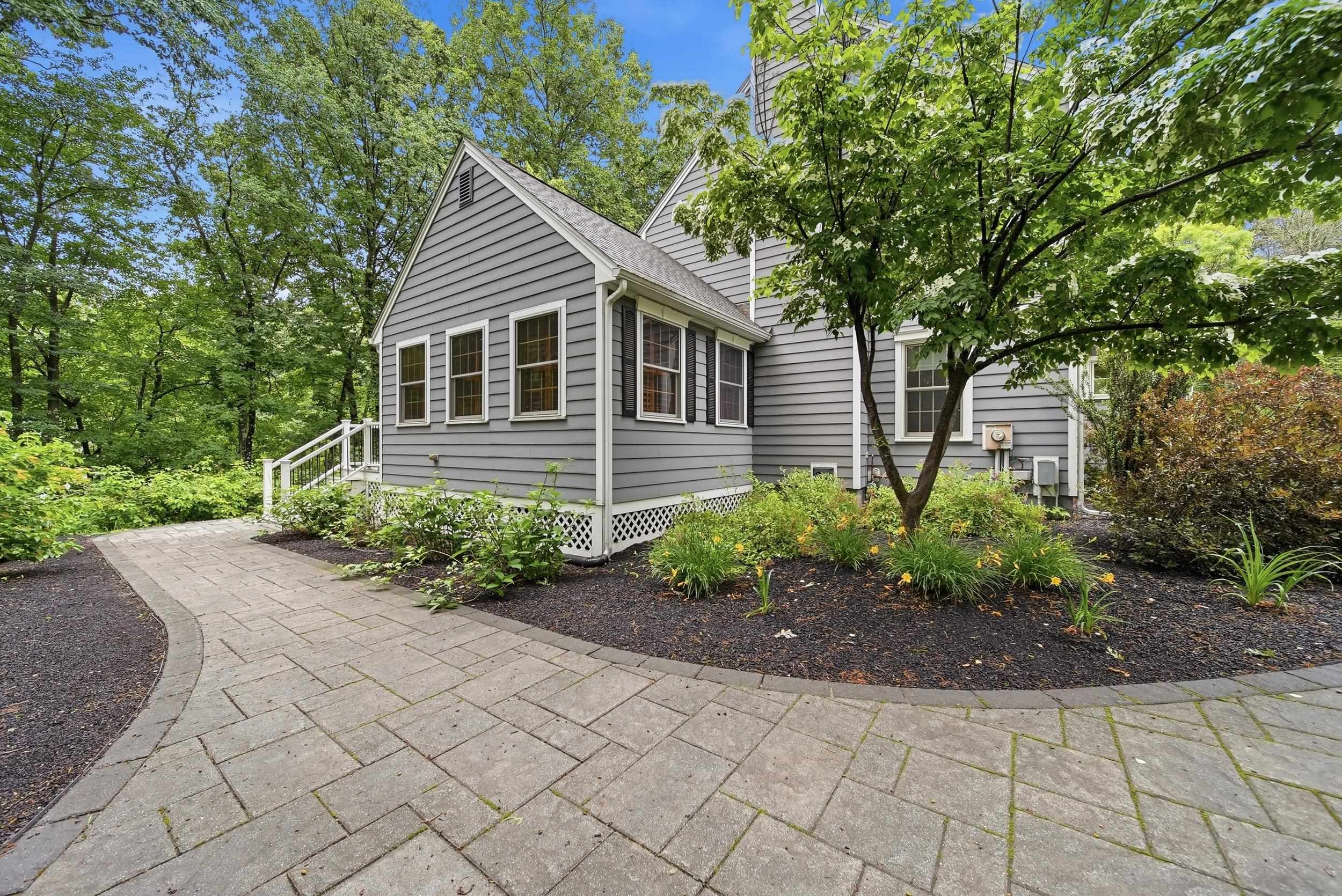 11 Montgomery Farm Road Derry, NH 03038 - Photo 6 of 59