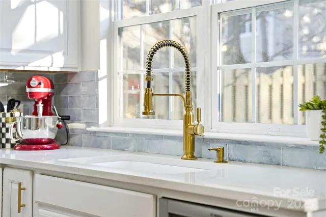 $575,000 | 18015 Harbor Mist Road, Cornelius, NC 28031