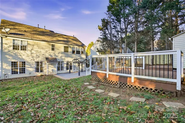 $575,000 | 18015 Harbor Mist Road, Cornelius, NC 28031