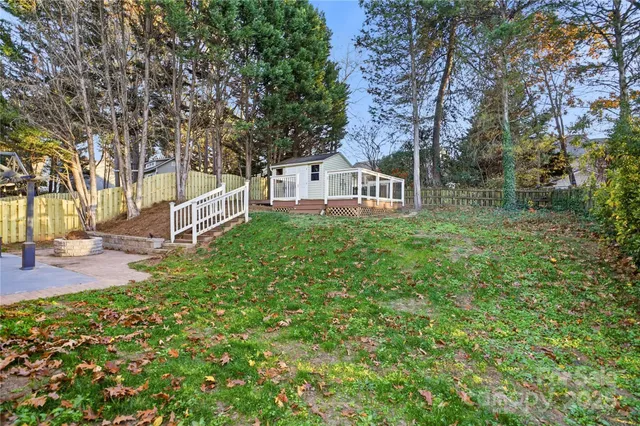 $575,000 | 18015 Harbor Mist Road, Cornelius, NC 28031