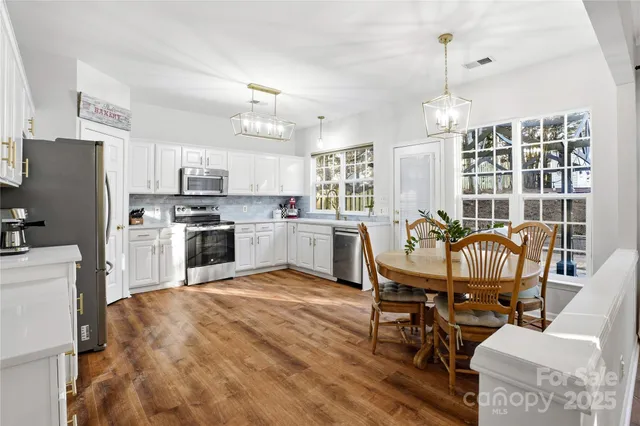 $575,000 | 18015 Harbor Mist Road, Cornelius, NC 28031