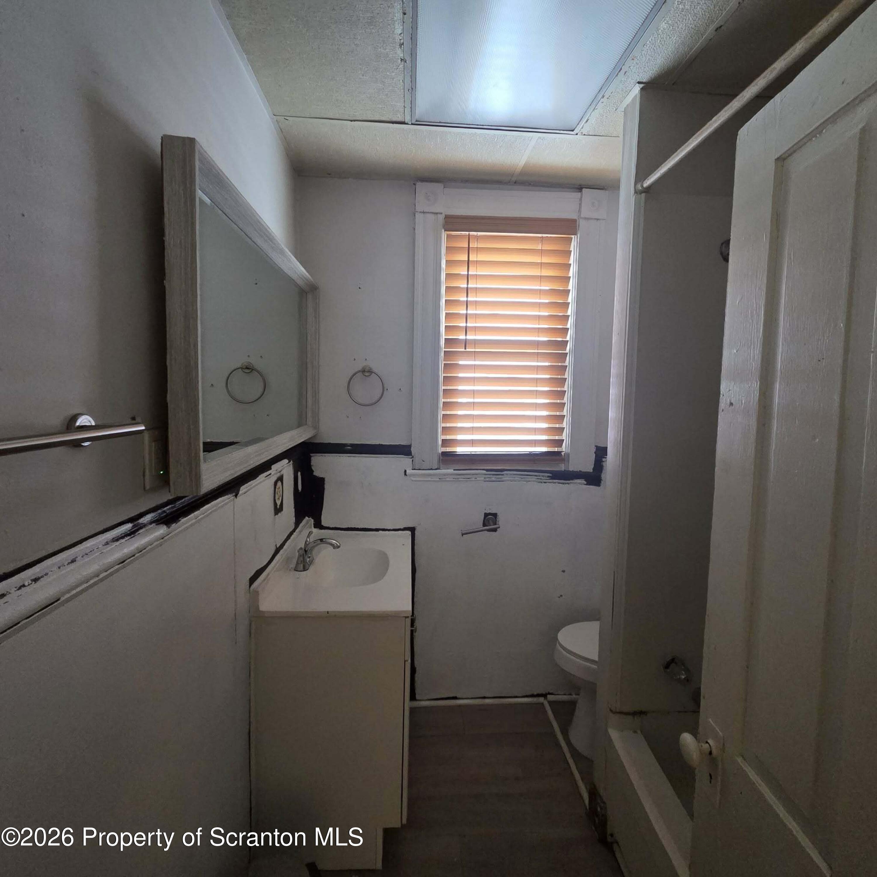 1606 Dickson Avenue, Unit 1 Scranton, PA 18509 - Photo 11 of 12 Primary Bathroom
