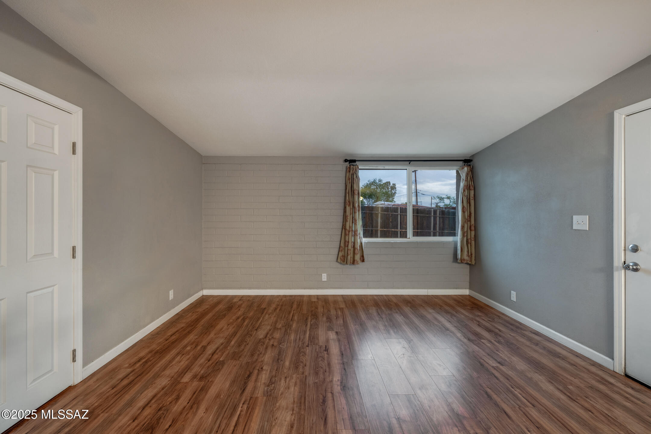 1522 West Mohave Road Tucson, AZ 85705 - Photo 3 of 19 Gallery Image 3