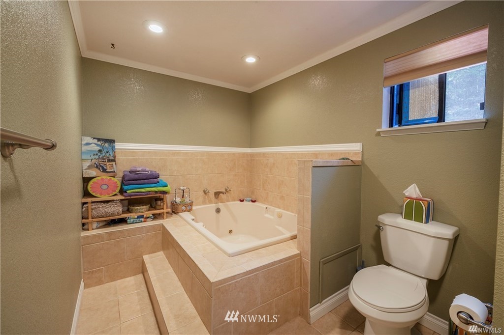 291 East Lombard Road South Grapeview, WA 98546 - Photo 11 of 28 Gallery Image 11