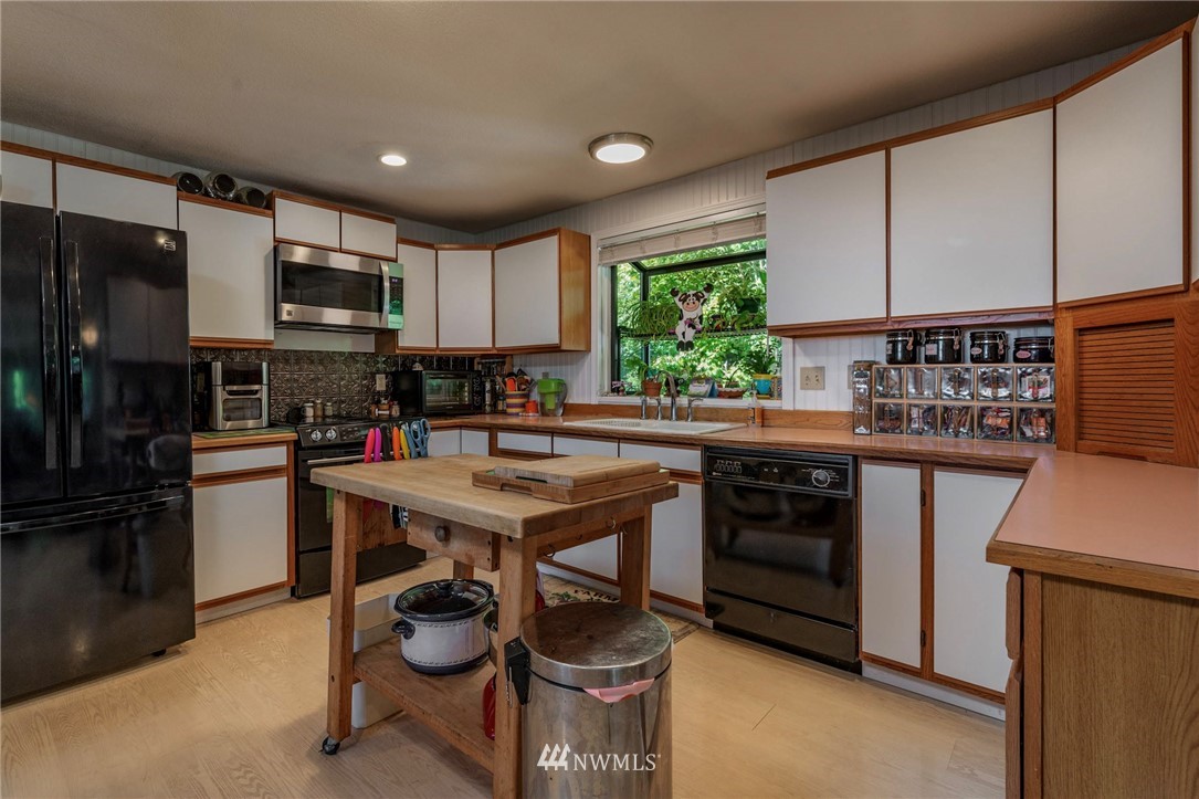 291 East Lombard Road South Grapeview, WA 98546 - Photo 5 of 28 Gallery Image 5