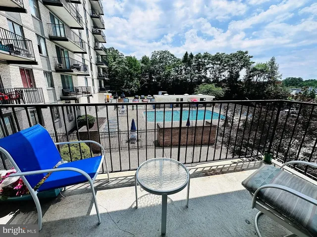 $2,899 | 3245 Rio Drive, Unit 204, Falls Church, VA 22041