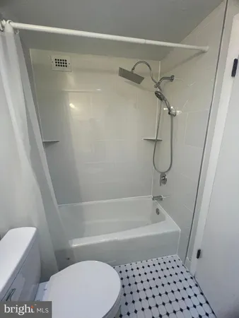 $2,350 | 3245 Rio Drive, Unit 204, Falls Church, VA 22041