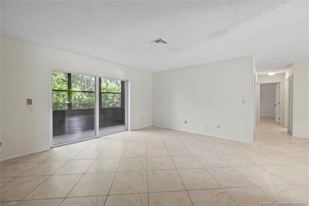 800 Northwest Fork Road, Unit 33 Stuart, FL 34994 - Photo 11 of 25 Gallery Image 11
