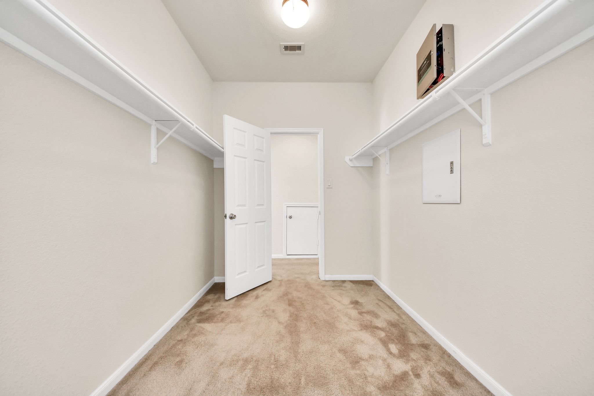 24123 Adobe Ridge Lane Katy, TX 77493 - Photo 39 of 45 a view of a big room with closet and windows