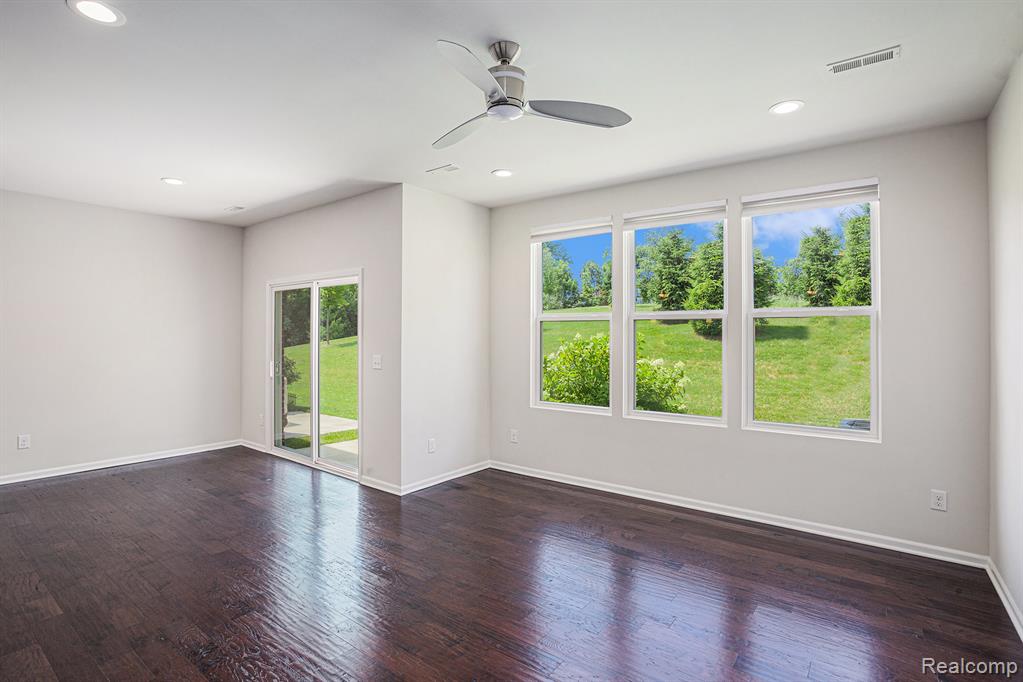 24727 Ivy Road Novi, MI 48375 - Photo 10 of 26