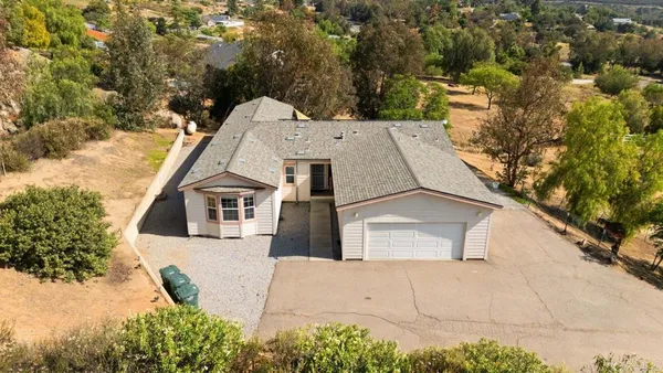 $885,000 | 18453 Ramona View Drive, Ramona, CA 92065