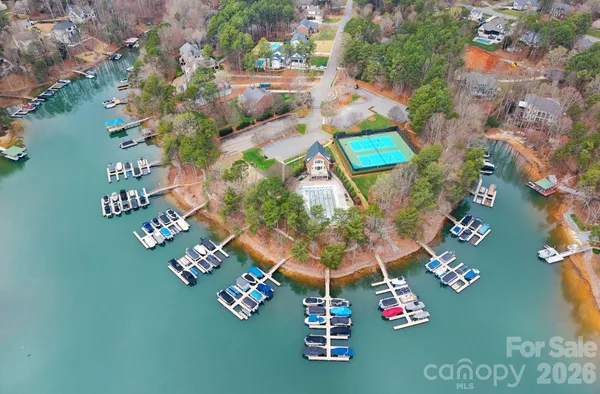 $1,100,000 | 7832 Chapel Creek Drive, Denver, NC 28037