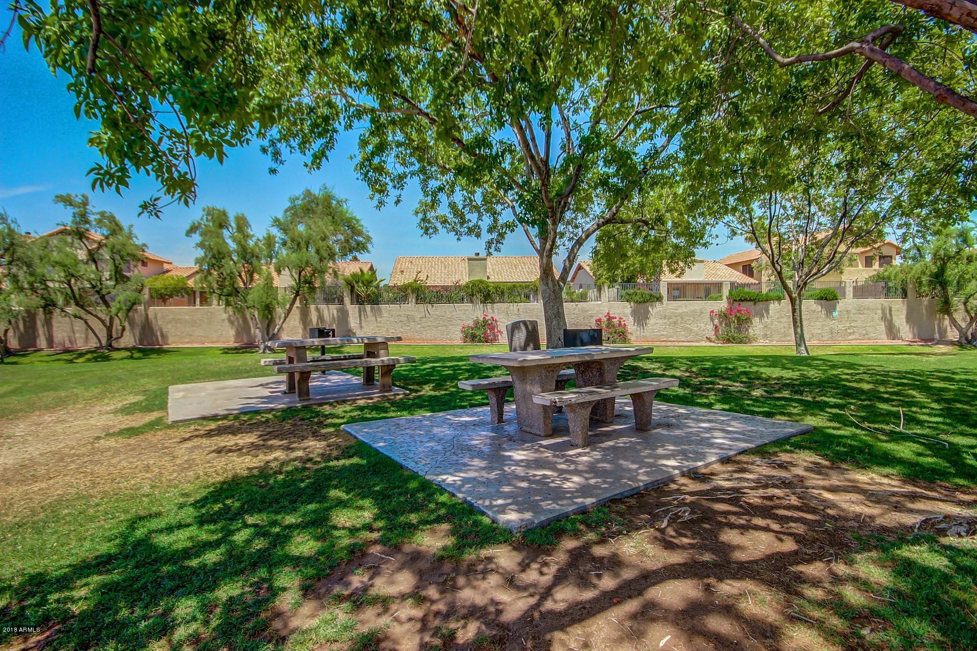 2236 East Desert Trumpet Road Phoenix, AZ 85048 - Photo 27 of 36 Picnic Area