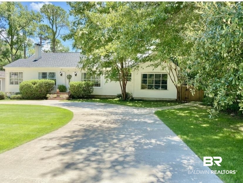 52 Leslie Street Monroeville, AL 36460 - Photo 1 of 45