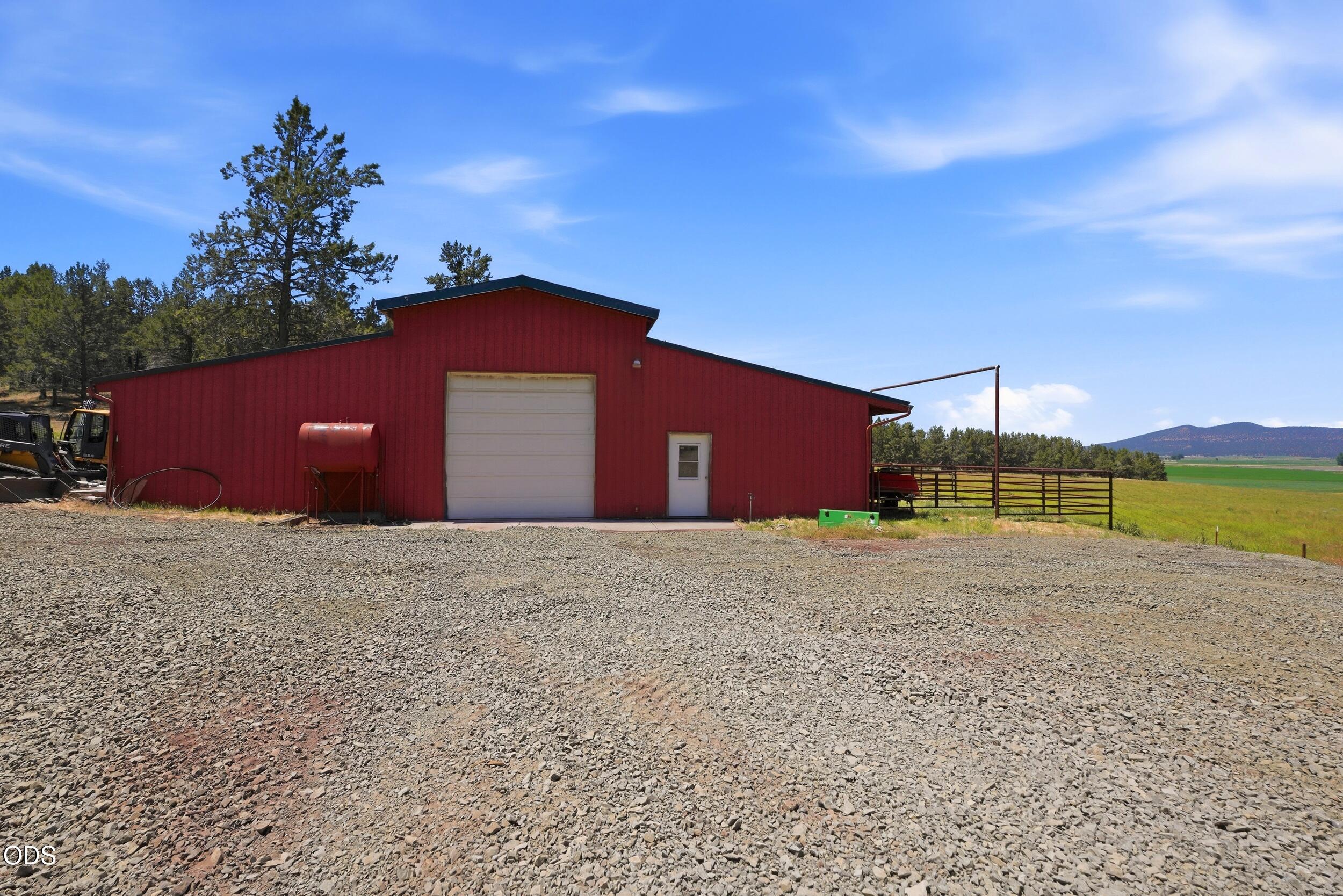 24624 Schaupp Road Klamath Falls, OR 97603 - Photo 36 of 49