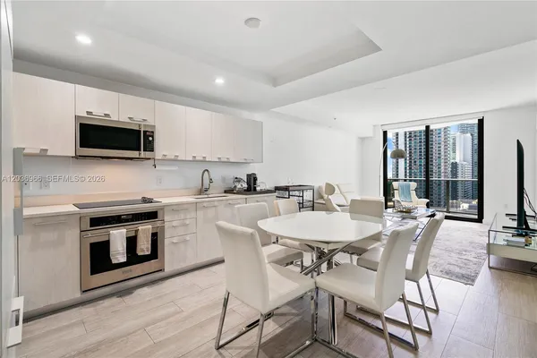 $4,400 | 55 Southwest 9th Street, Unit 1904, Miami, FL 33130