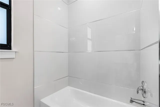 $3,300 | 1332 Desoto Boulevard South, Naples, FL 34117