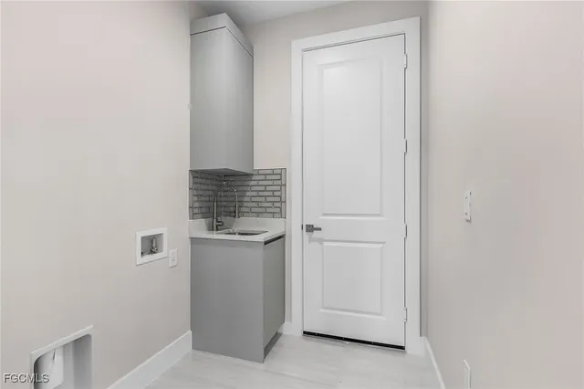 $3,300 | 1332 Desoto Boulevard South, Naples, FL 34117